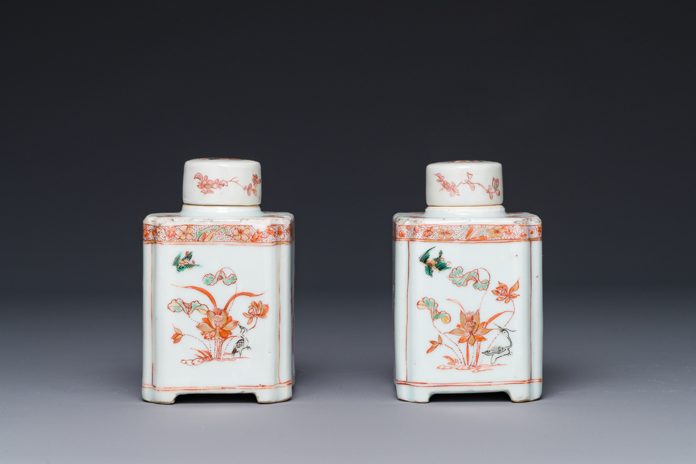 A pair of Chinese famille verte square tea caddies, Kangxi