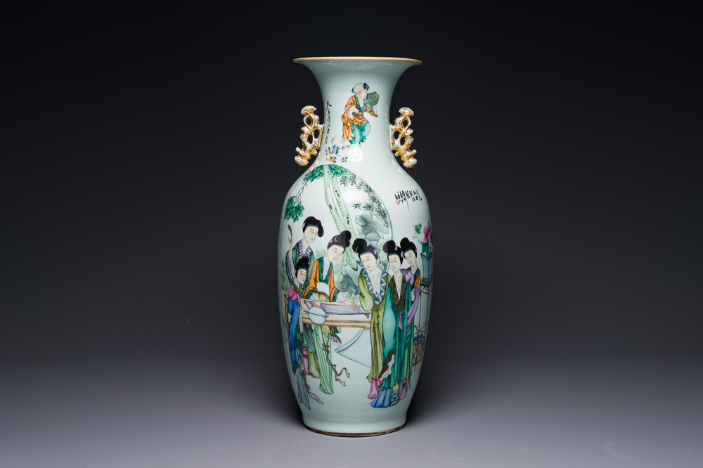 A Chinese famille rose vase, Yu Zhao 余钊 signed, 19/20th C.