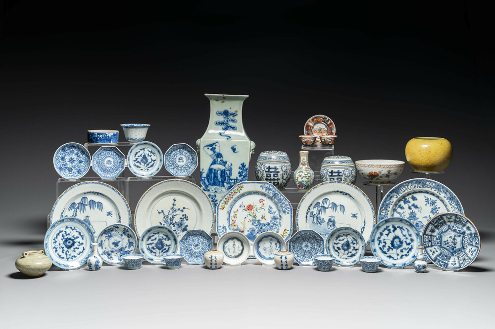 A varied collection of Chinese porcelain, Ming and later