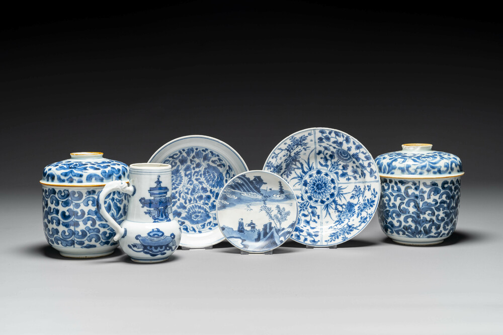 A group of six pieces of Chinese blue and white porcelain, Kangxi
