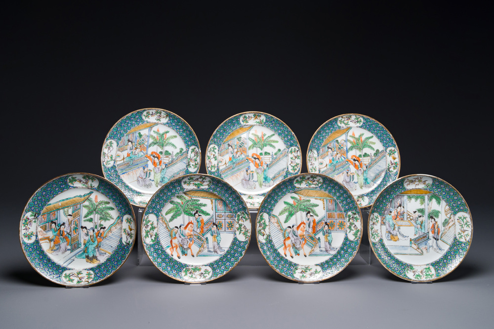 Sept assiettes en porcelaine de Chine famille verte de Canton &agrave; d&eacute;cor figuratif, 19&egrave;me