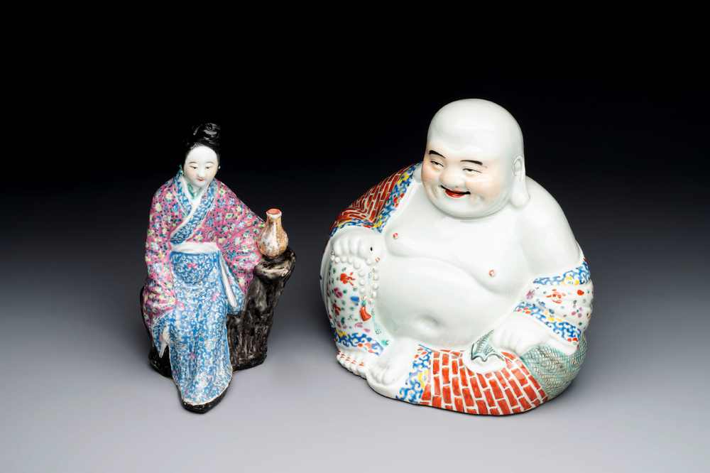 A Chinese famille rose lady and a Buddha, 19/20th C.