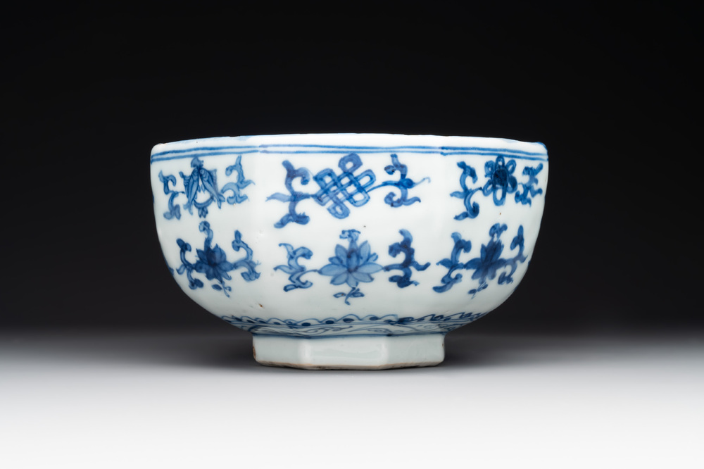 A Chinese blue and white octagonal 'bajixiang' bowl, Ming