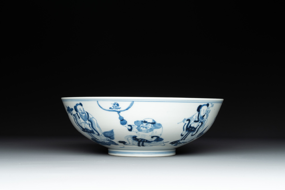 A Chinese blue and white 'Eight Immortals' bowl, Guangxu mark, 19/20th C.