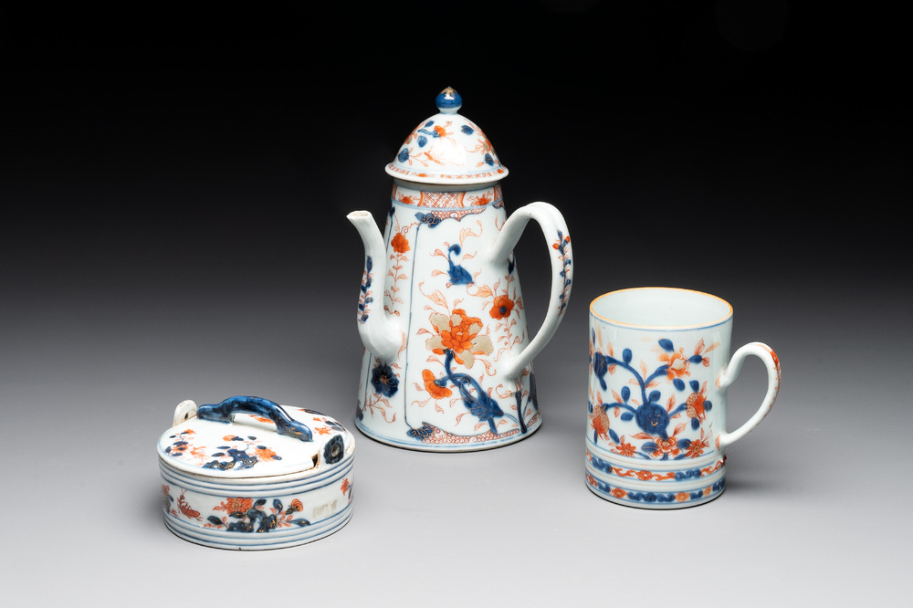 A Chinese Imari-style butter tub, a chocolate jug and a mug, Qianlong