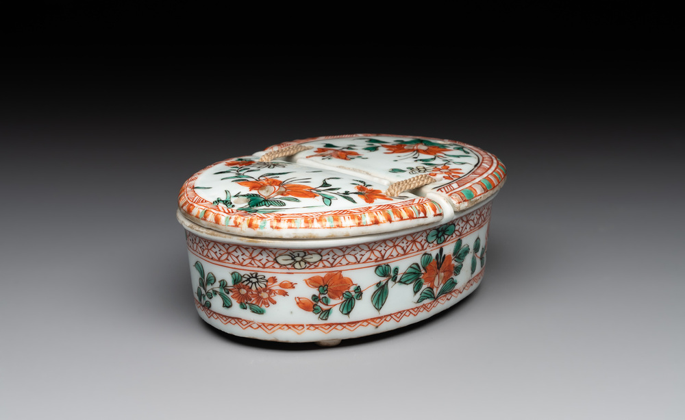 A rare Chinese famille verte spice box and cover, Kangxi