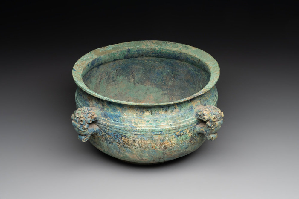 A Chinese archaic bronze water basin, 'Jian', Eastern Zhou dynasty/Spring and Autumn period