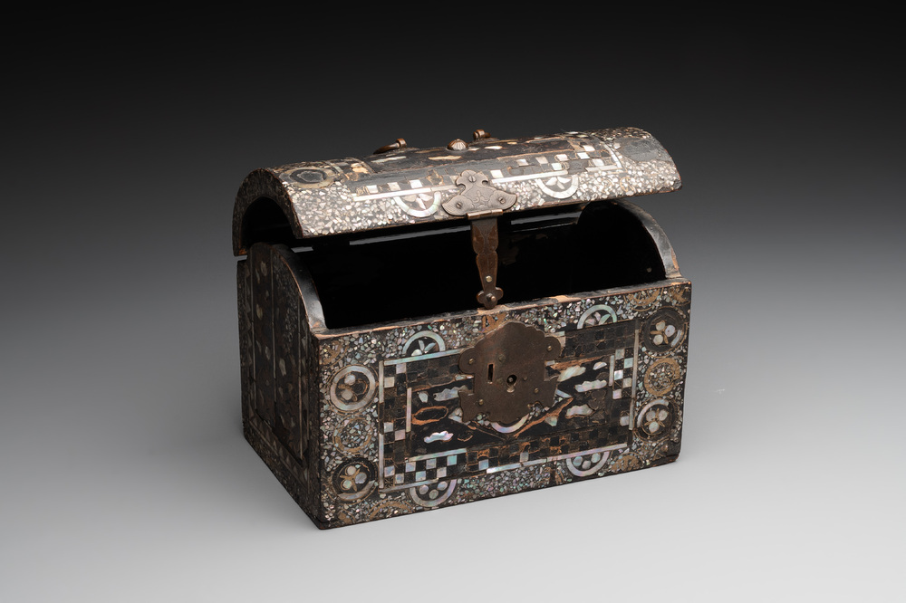 A Japanese gilt-lacquered mother-of-pearl inlaid Namban coffer for the Portuguese market, Edo, 17th C.