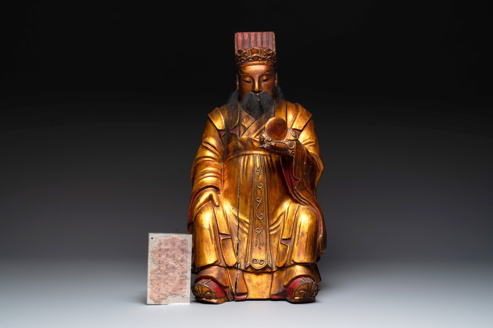 A Chinese gilt-lacquered figure of the star god Lu 祿, 19th C.
