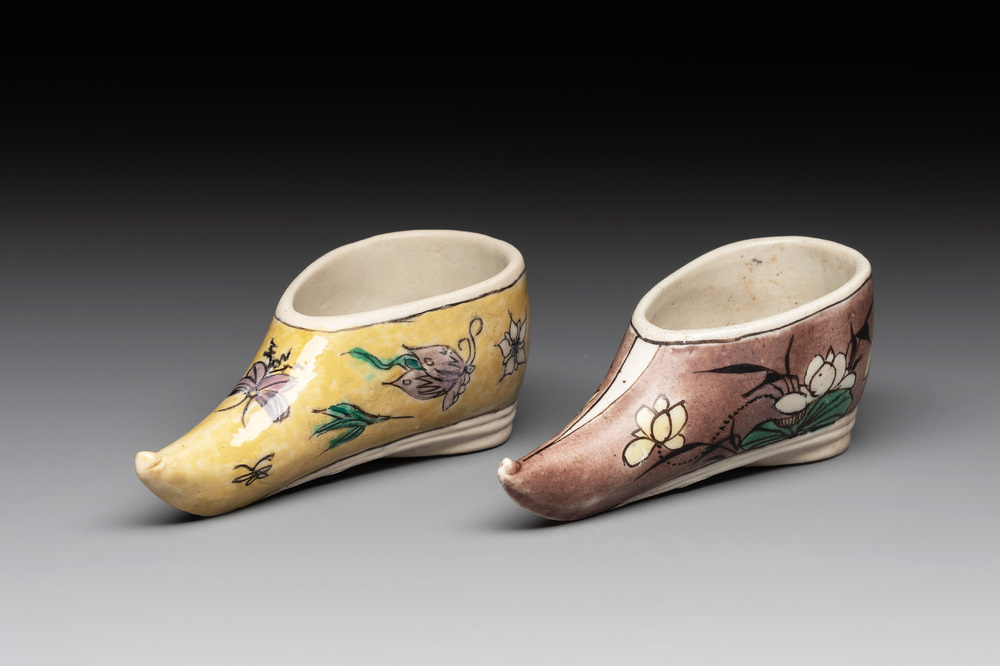 Two Chinese sancai-glazed shoes with flowers and butterflies design, Kangxi
