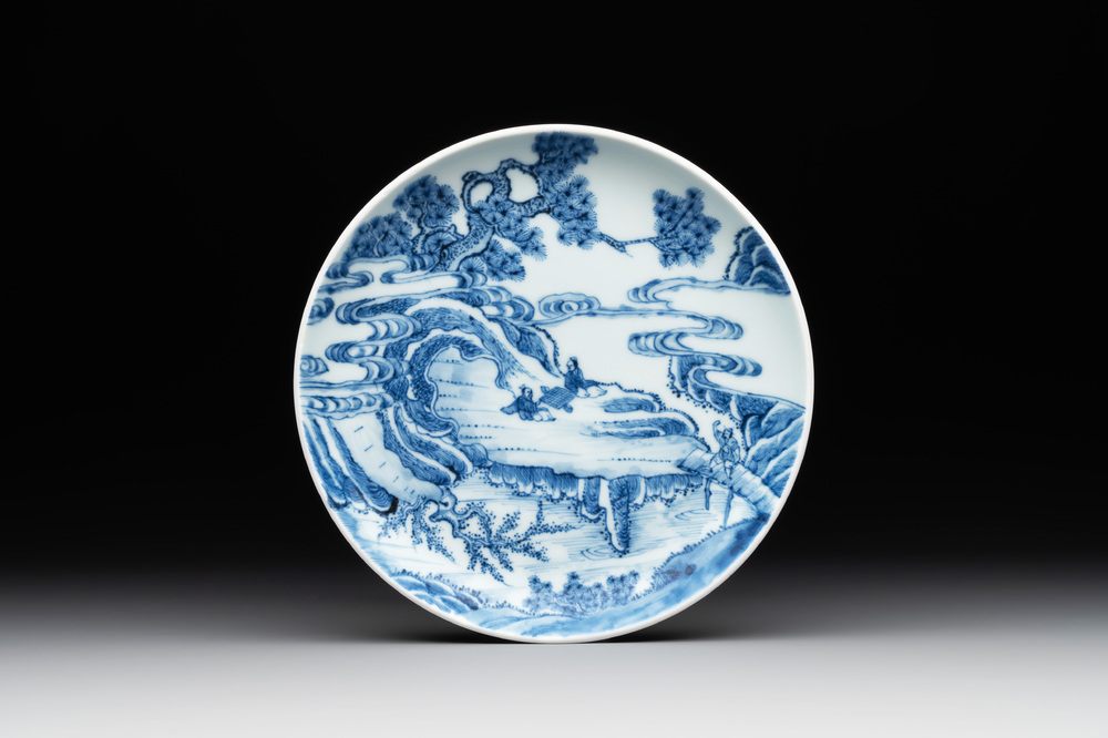 A rare Chinese blue and white 'Bleu de Hue' plate for the Vietnamese market, B&iacute;ch Ngọc 碧玉 seal mark, 19th C.