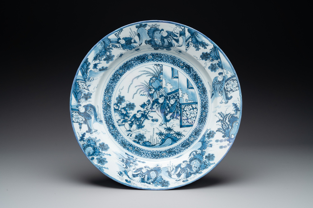 A large blue and white Dutch Delft chinoiserie dish, late 17th C.