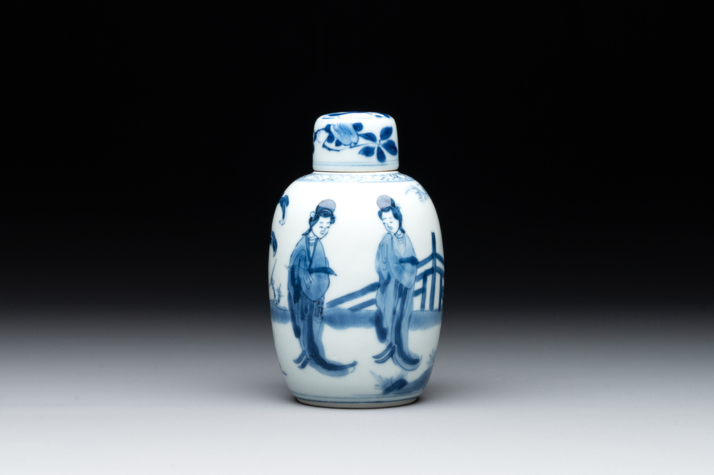 A Chinese blue and white 'Long Eliza' tea caddy and cover, artemisia leaf mark, Kangxi