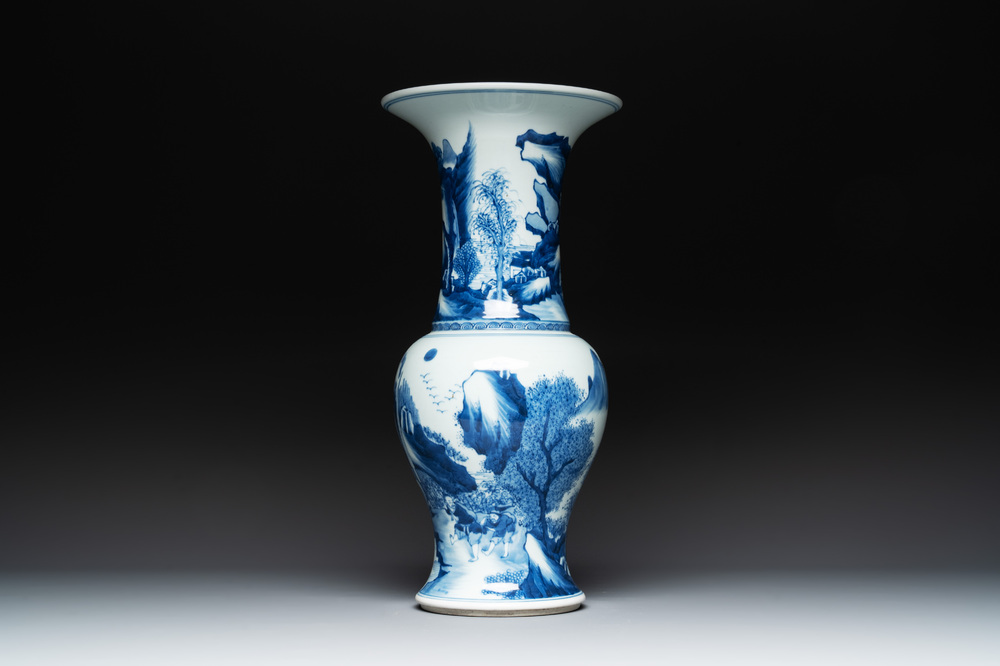 A Chinese blue and white 'yenyen' vase with figures in a landscape, 19/20th C.