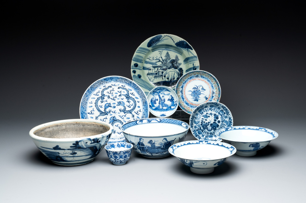 Ten Chinese blue and white wares, 19th C.