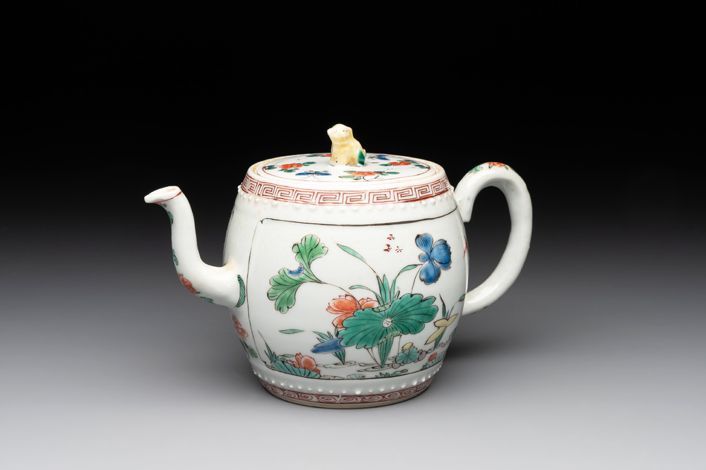 A Chinese famille verte drum-shaped 'lotus pond' teapot, Kangxi