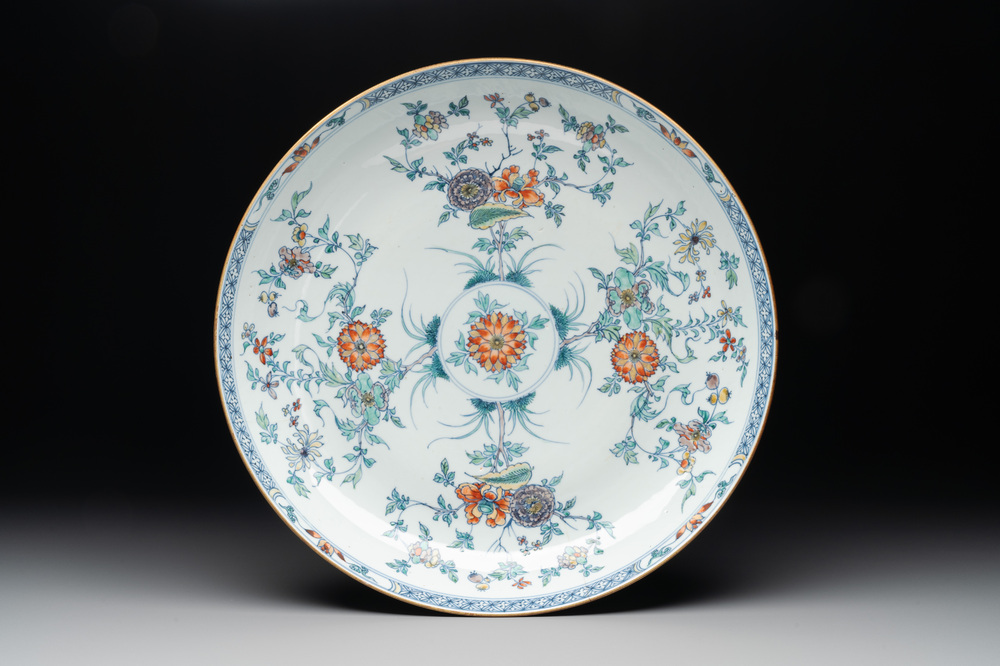 A Chinese doucai dish with floral design, Yongzheng