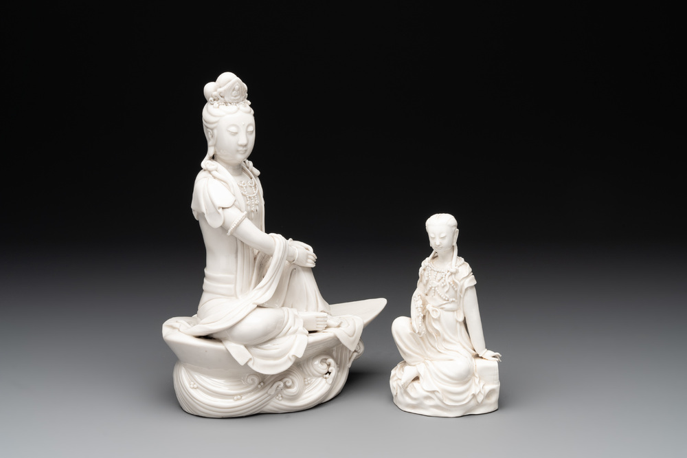 Two Chinese Dehua blanc de Chine figures of Guanyin, 19/20th C.