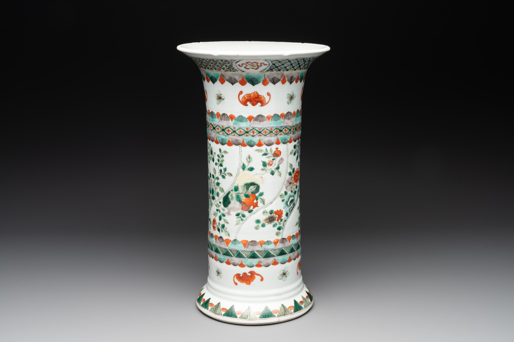 A Chinese famille verte 'gu' vase with floral design, 19th C.