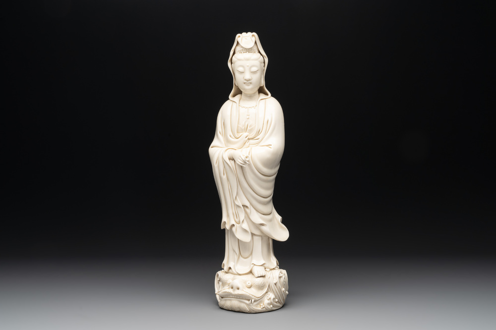 A Chinese Dehua blanc de Chine standing Guanyin, 20th C.