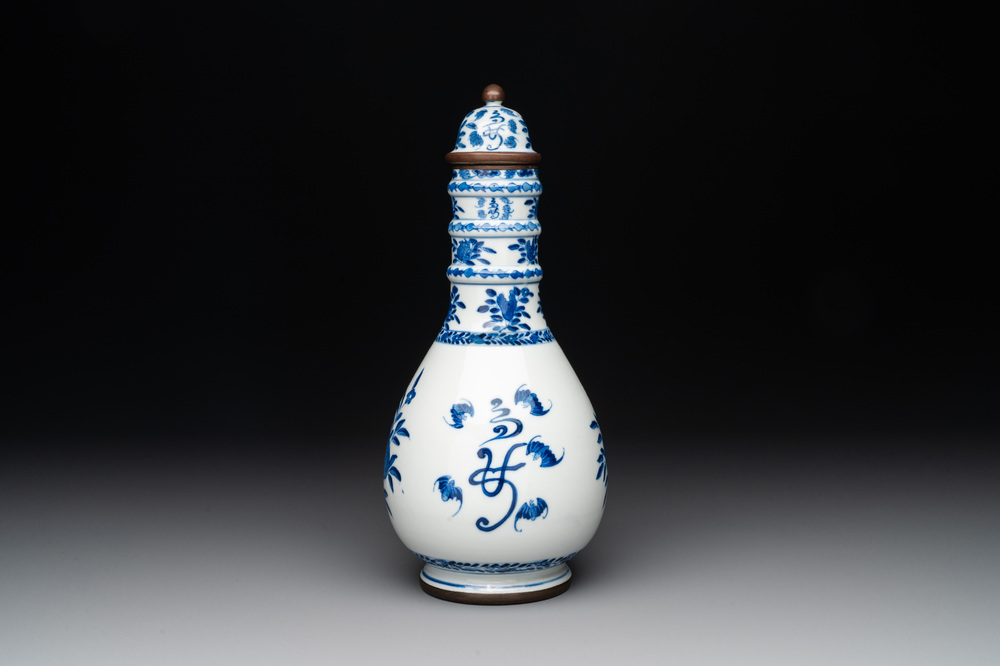A rare Chinese blue and white vase and cover for the Thai market with the royal initials of King Rama V, 19th C.