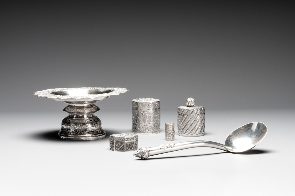 A silver tazza, four boxes and a large spoon, China and Thailand 19/20th C.