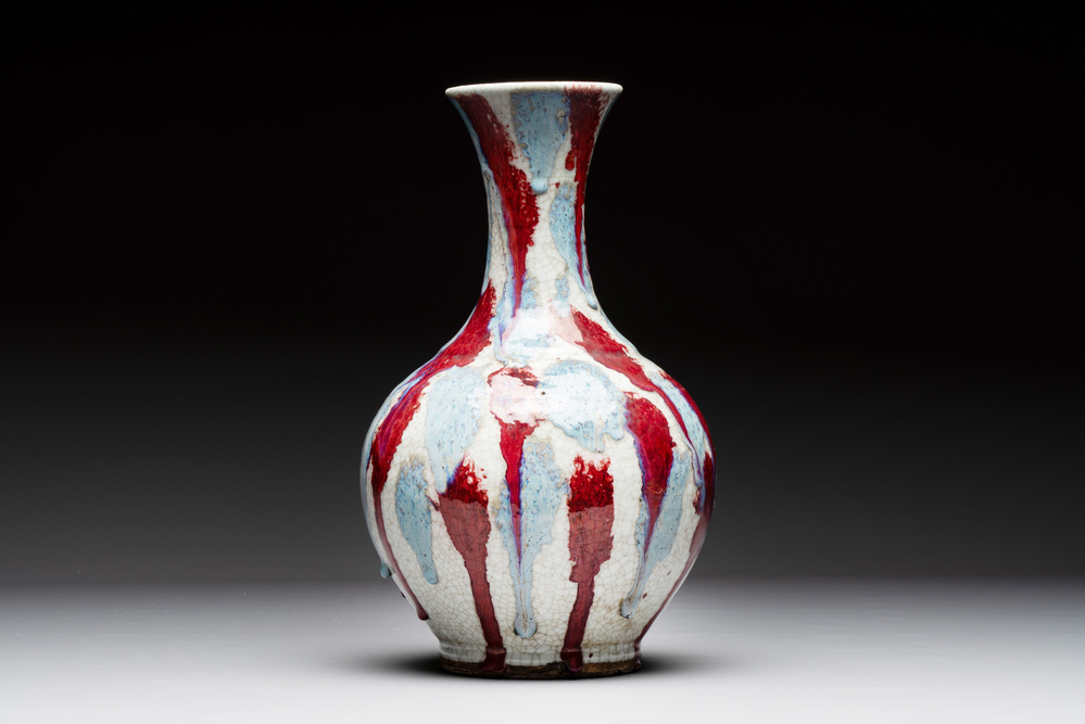 A Chinese flamb&eacute;-glazed ge-type-ground bottle vase, 19th C.