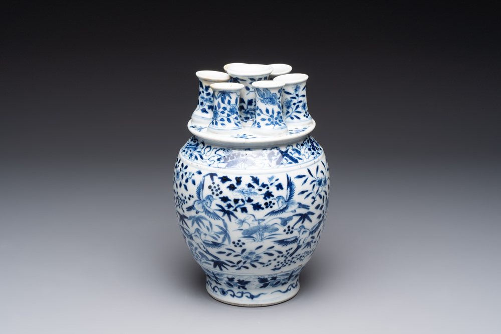 A rare Chinese blue and white crocus-shaped vase with birds among flowers, Kangxi mark, 19th C.