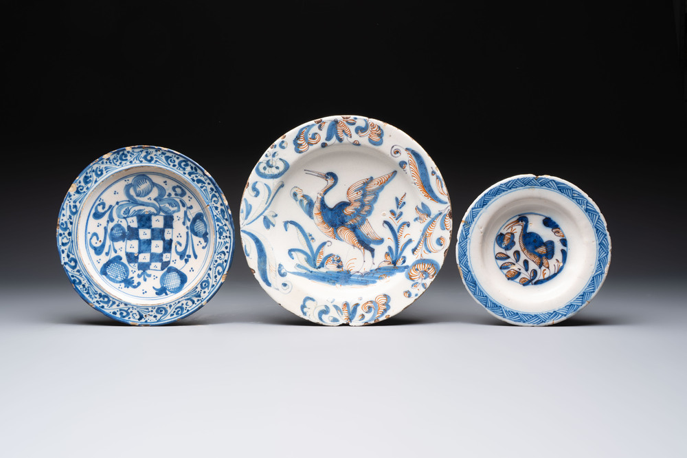 Three blue, white and iron-red Talavera pottery dishes, Spain, 17th C.