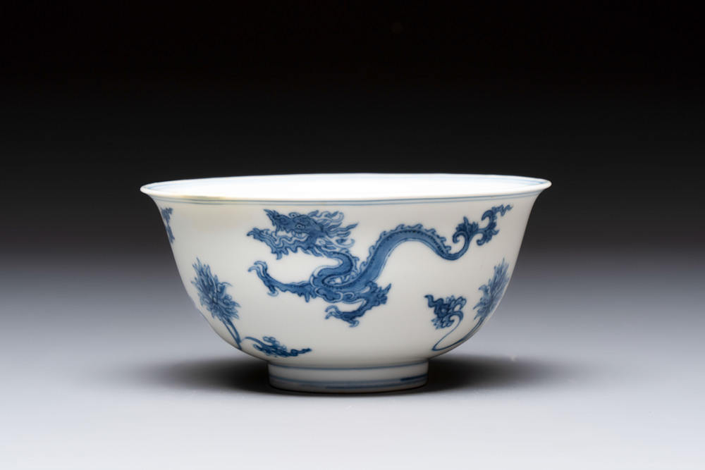 A Chinese blue and white 'dragon' bowl, Chenghua mark, Kangxi/Yongzheng