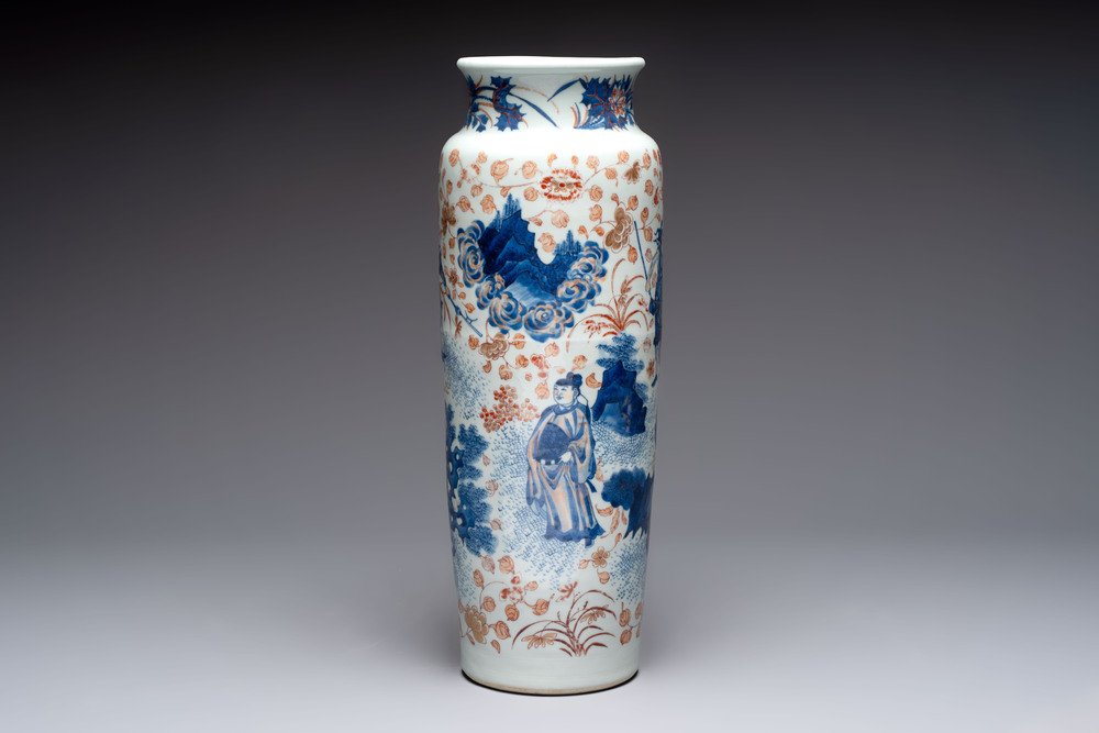 A Chinese gilt and iron-red decorated blue and white rouleau vase with figural design, 19/20th C.
