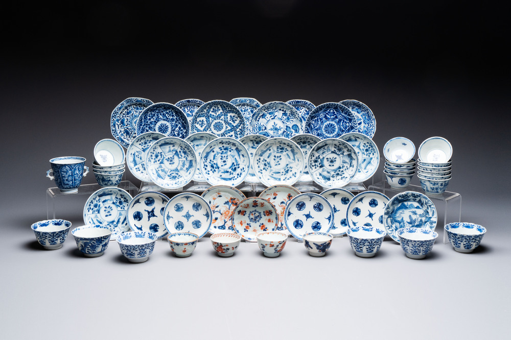 26 Chinese blue, white and Imari-style cups and 28 saucers, Kangxi and later