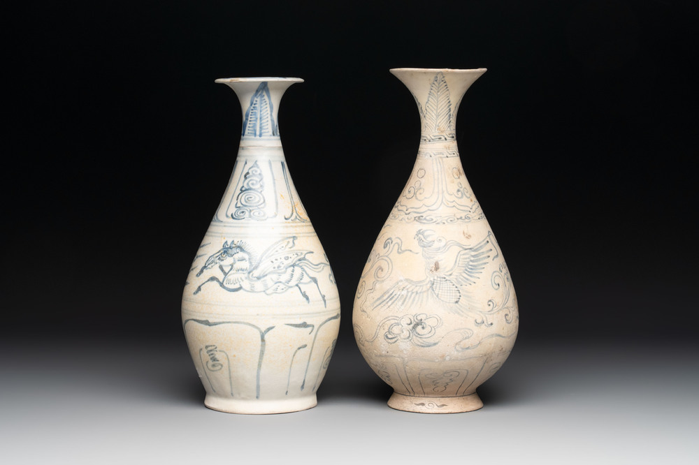 Two Annamese or Vietnamese blue and white pear-shaped bottle vases, 15th C.