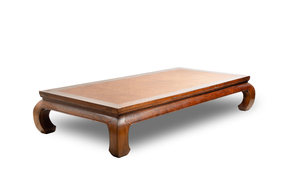 A large Chinese wooden daybed, 19/20th C.