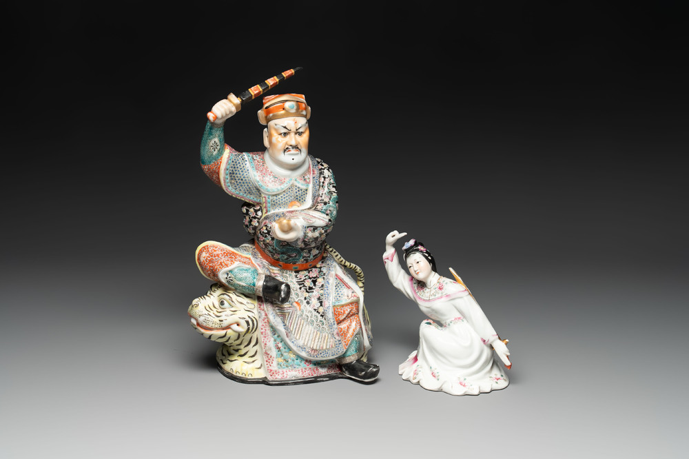 A Chinese famille rose group of Zhao Gongming 趙公明 and a figure of a goddess, Deng Yifu 鄧義福 mark, 19/20th C.