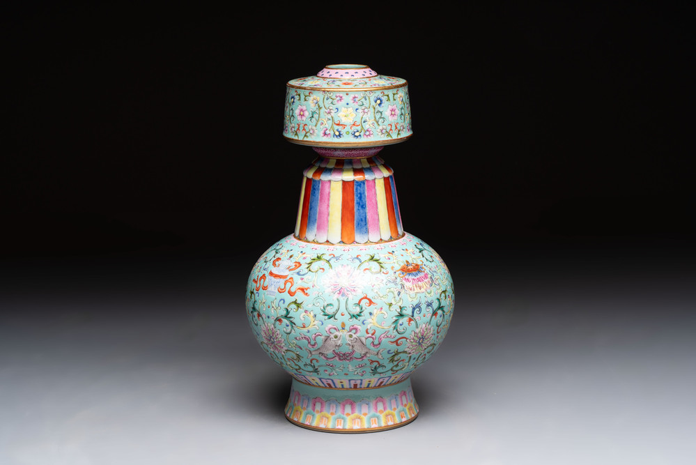 A Chinese famille rose altar vase with 'bajixiang' design, 'benbahu', Qianlong mark, 20th C.