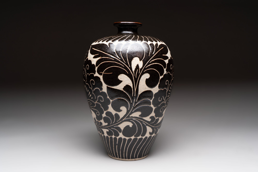 A Chinese cizhou 'meiping' vase with floral design, probably Song/Yuan