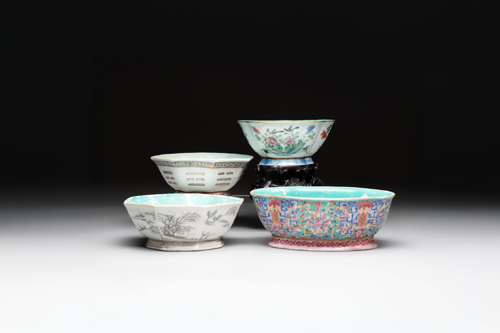 Four Chinese famille rose tazzas, one with a wooden stand, Xianfeng and Tongzhi marks, 19th C.