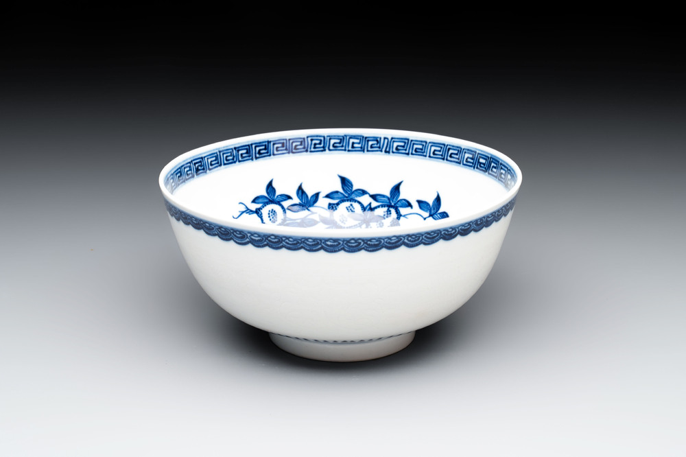 A Chinese blue and white 'sanduo' bowl, Chenghua mark, 18th C.