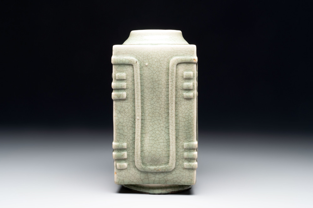 A Chinese celadon-glazed 'cong' vase, 19th C.