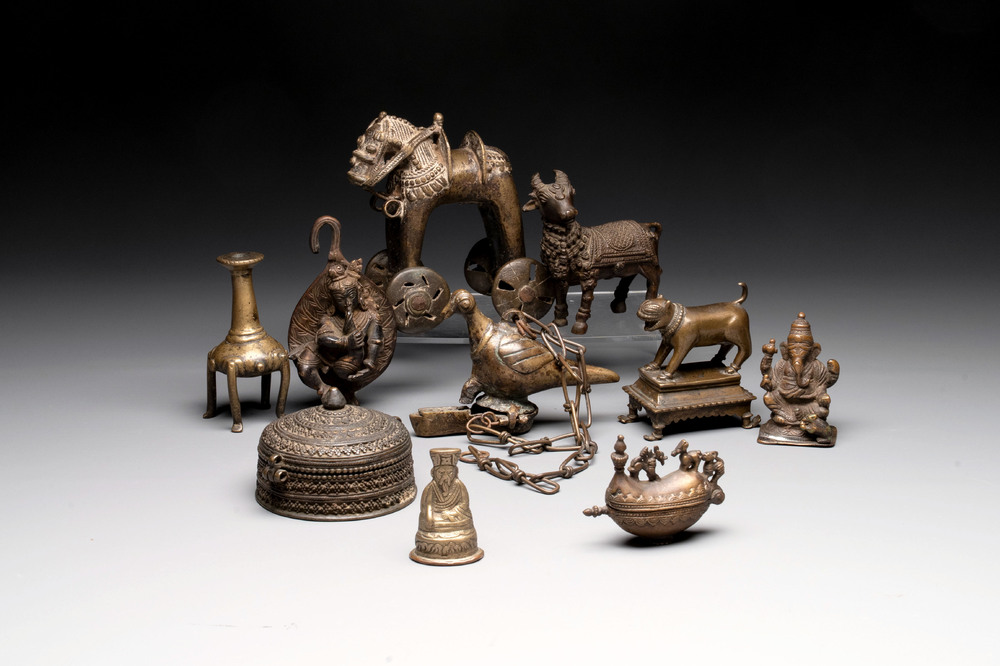 A varied collection of ten Indian bronze objects, 19/20th C.