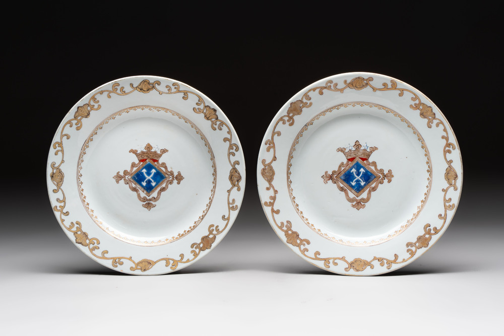 A pair of Chinese armorial plates with an unidentified coat of arms, Qianlong