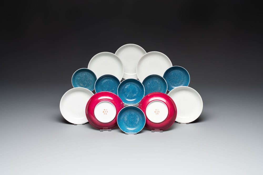 Six Chinese robin's egg-glazed saucers and seven ruby-back plates, Qianlong and Shengshengchun 生生春 marks, 19/20th C.