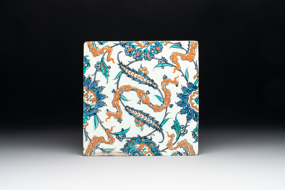 A fine polychrome Iznik pottery tile with floral and cloud-band design, Turkey, 2nd half 16th C.