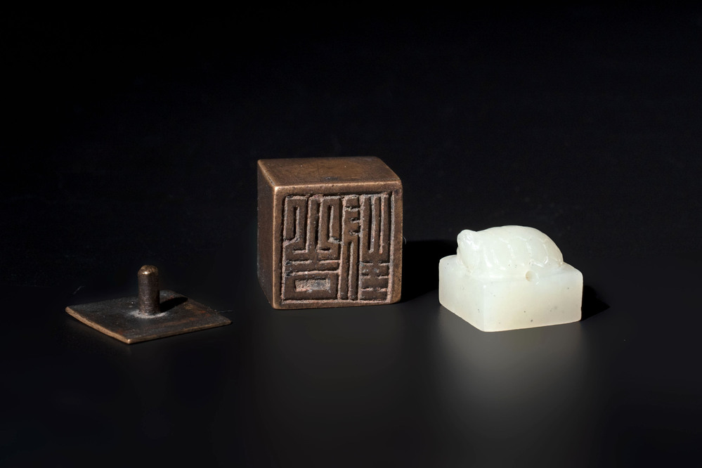 A rare and small Chinese white jade 'tortoise' seal with an original seal-form bronze box, Changsha Taishou 長沙太守 and Feng Gao 封告 mark, Song or ealier
