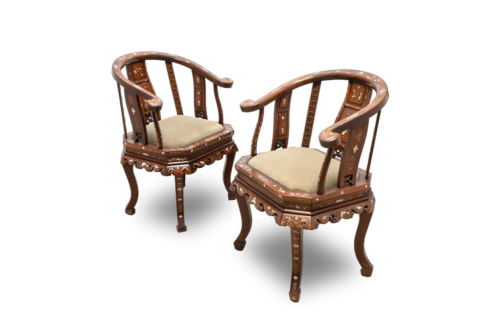 A pair of Chinese bone-inlaid hongmu chairs with dragons and phoenixes design, 20th C.