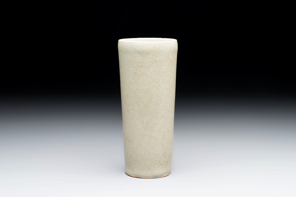 A rare Chinese Longquan celadon cylindrical vase, Southern Song