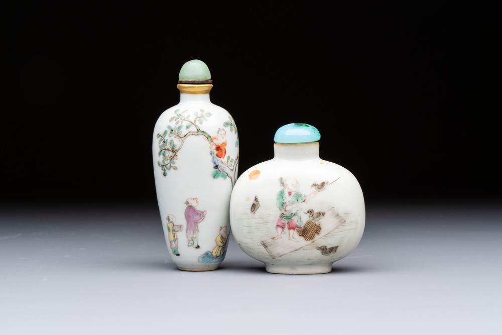 Two Chinese famille rose snuff bottles, Jiaqing and Tongzhi mark, 19th C.