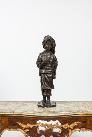 Grand okimono d'une jeune femme en bronze, Japon, Meiji, 19ème