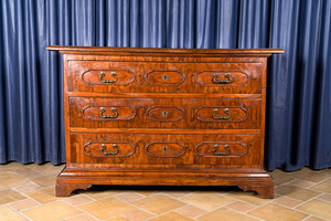 An Italian root wood veneer three-drawer commode, 17/18th C.